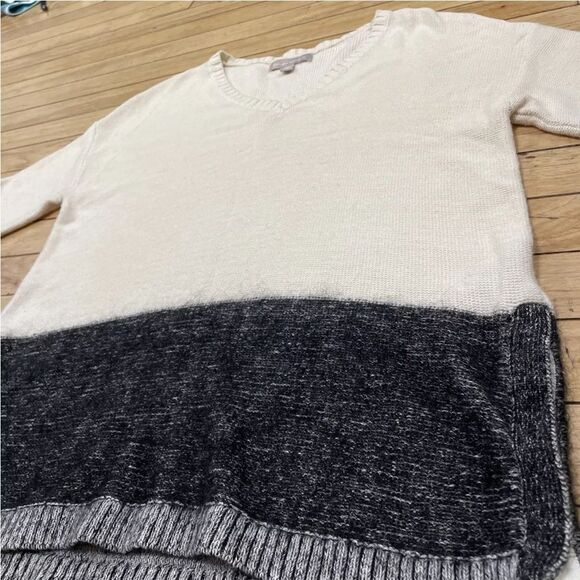 BANANA REPUBLIC Merino Wool Mohair V-neck Sweater Womens M Soft Stretch Boho - Picture 16 of 16